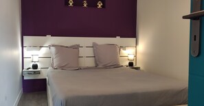 2 chambres, fer et planche à repasser, Wi-Fi gratuit, draps fournis