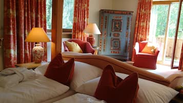 12 bedrooms, iron/ironing board, WiFi, bed sheets