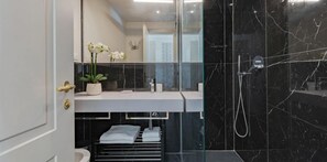 Apartment | Bathroom - Dreams Over Ponte Vecchio (Florence)