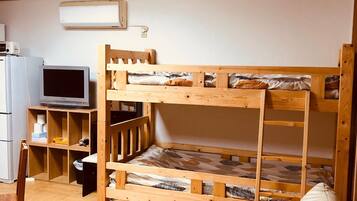 Room for 5 People