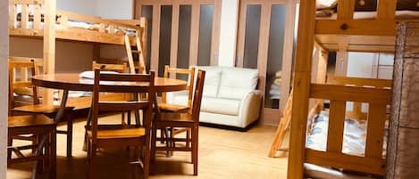 Room for 5 People | Blackout drapes, iron/ironing board, free WiFi, bed sheets