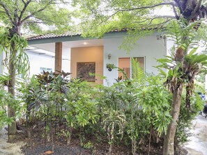 Exterior - OYO 1101 Tanrak Bungalow (Chalong)