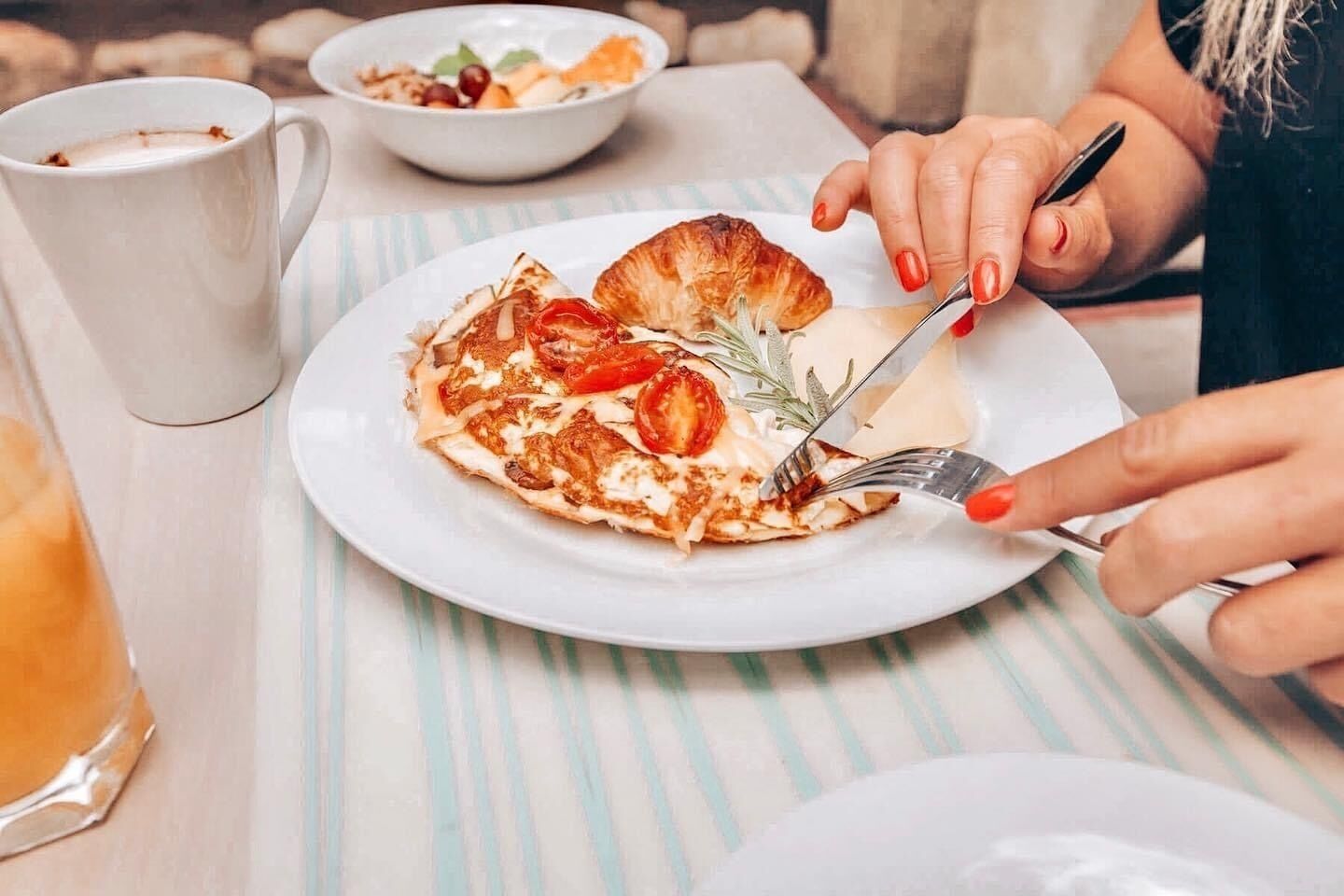 Free daily cooked-to-order breakfast 