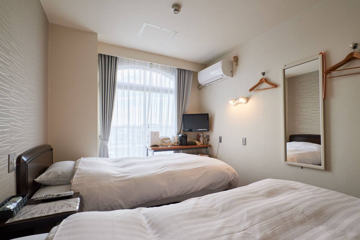 Wifi gratis y ropa de cama