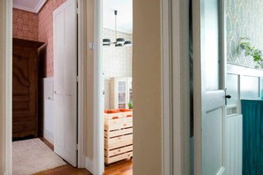 Interior - Apartment next to the metro station and a garden (Basauri)