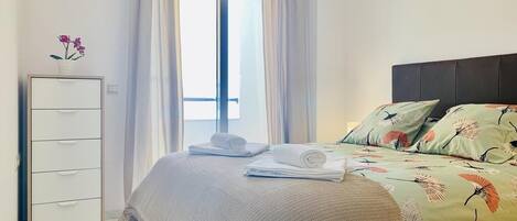 1 slaapkamer, een strijkplank/strijkijzer