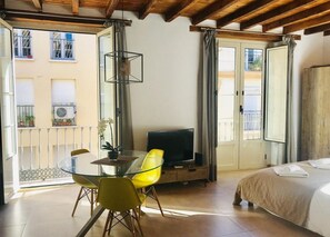 1 Schlafzimmer, Bügeleisen/Bügelbrett