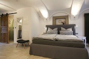 1 quarto, Wi-Fi de cortesia, roupa de cama