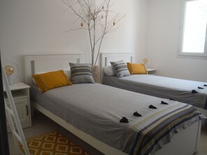 3 bedrooms, iron/ironing board, travel cot, free WiFi