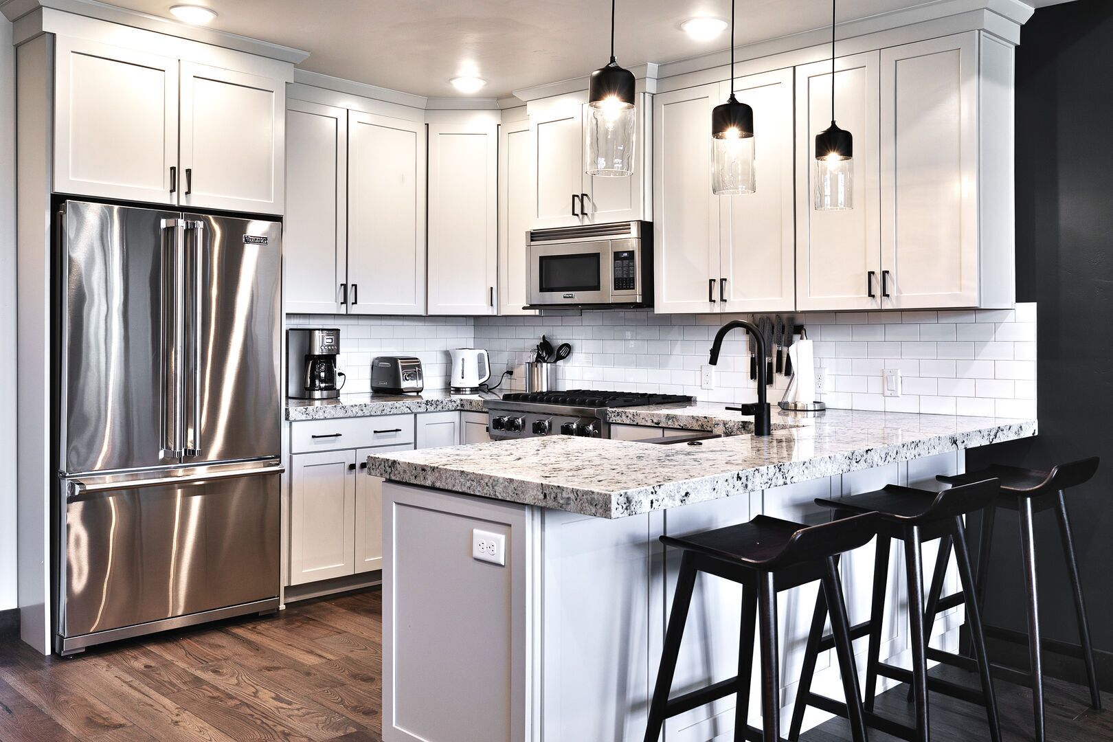 Refrigerador, microondas, horno, placa de cocina