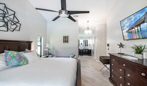 3 Schlafzimmer, hochwertige Bettwaren, Schreibtisch