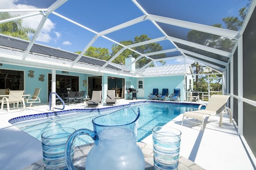 Secluded Luxury Oasis w/ Heated Saltwater Pool — Convenient to Everything