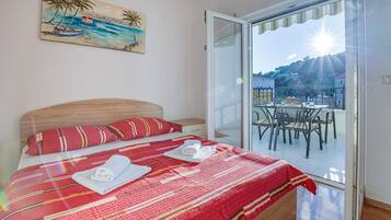 1 bedroom, iron/ironing board, free WiFi, bed sheets