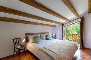 2 bedrooms, iron/ironing board, travel crib, WiFi - Lleonder (2-5 pax) (Sales De Llierca)