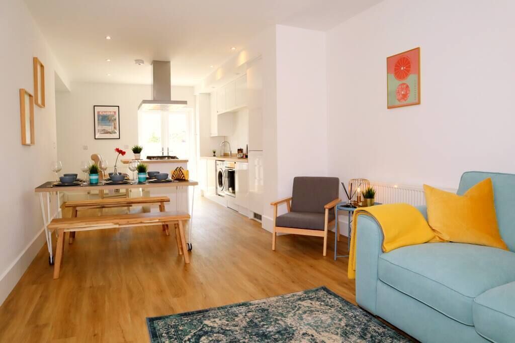 TV, Netflix, streaming services