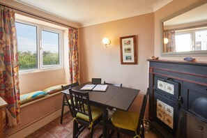 Traditional House | Dining room