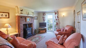 Traditional House | Living room | LCD TV