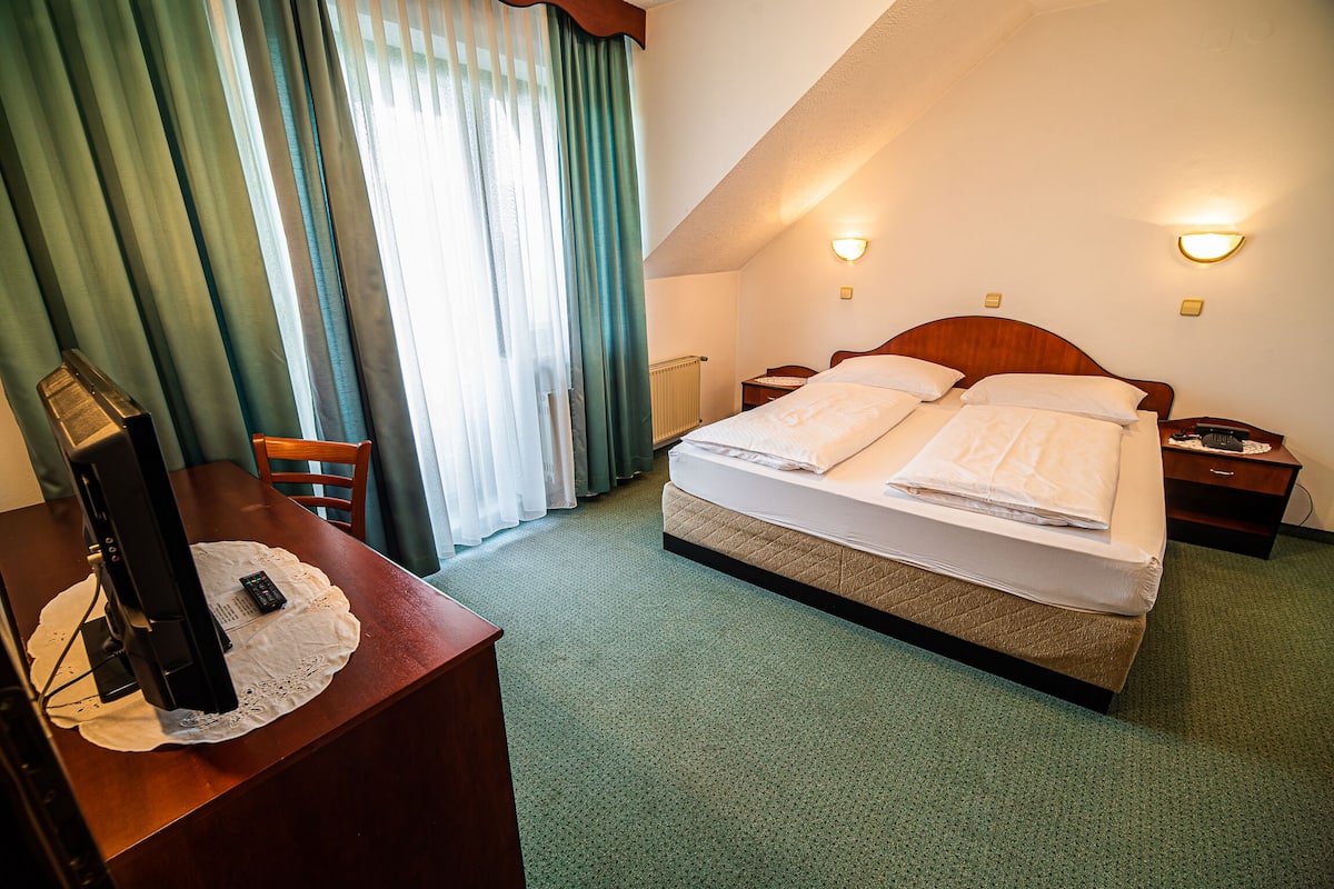 Habitación doble (Double room) | Interior