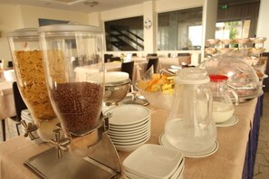 Free daily continental breakfast - HOTEL PATRIZIA (Riccione)