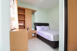 Standard Room | Free WiFi - Graha Deanofa Syariah (Surabaya)
