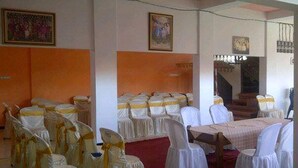 Business center dalam bilik