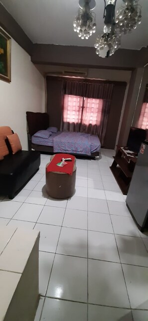 Room amenity - Royal Property (Jakarta)