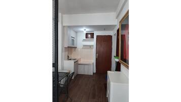 Apartemen, 2 kamar tidur | Ruang kerja ramah laptop