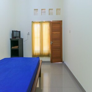 Laptop workspace, free WiFi - Pondok Wisata Intan Indah 1 (Denpasar)