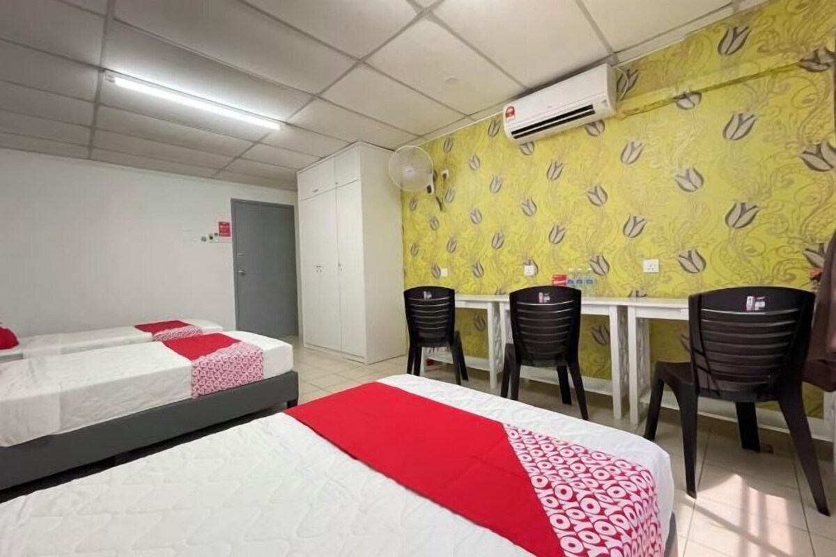 Desk, WiFi (free), bed sheets