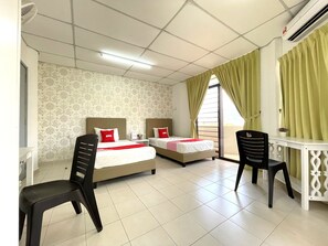 Twin Room, Private Bathroom | 1 bedroom, laptop workspace, free WiFi, bed sheets