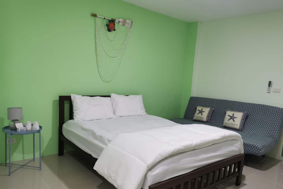 Standard Room | Free WiFi, bed sheets
