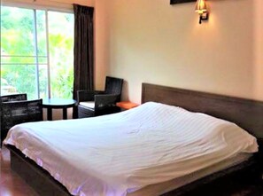 Free WiFi, bed sheets - Busaba House (Pattaya)