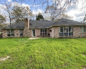 Exterior - BestStays@ Angel near Lake Palestine.TVs in all Rooms large groups Fenced (Flint)