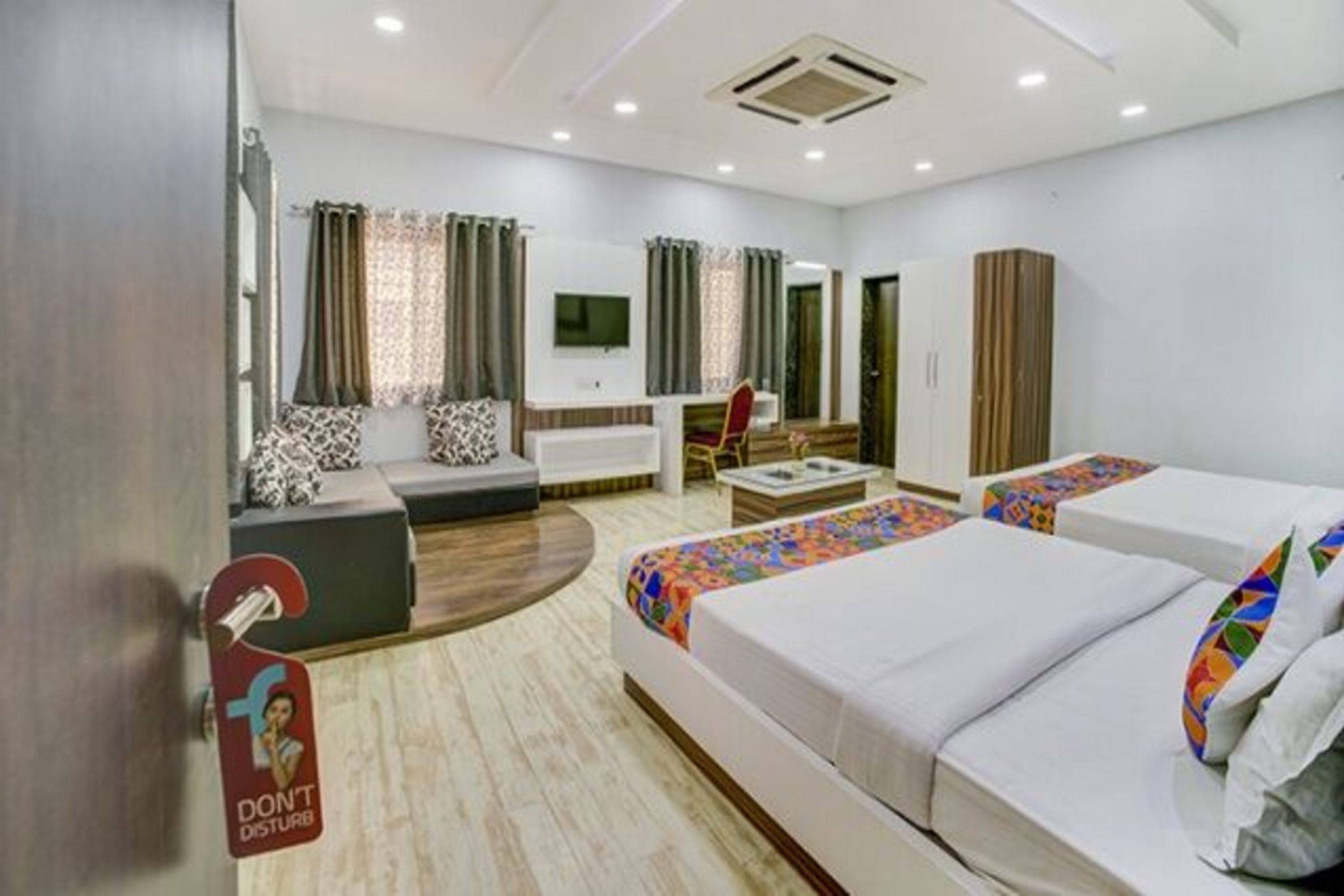 family suite | desk, free wifi