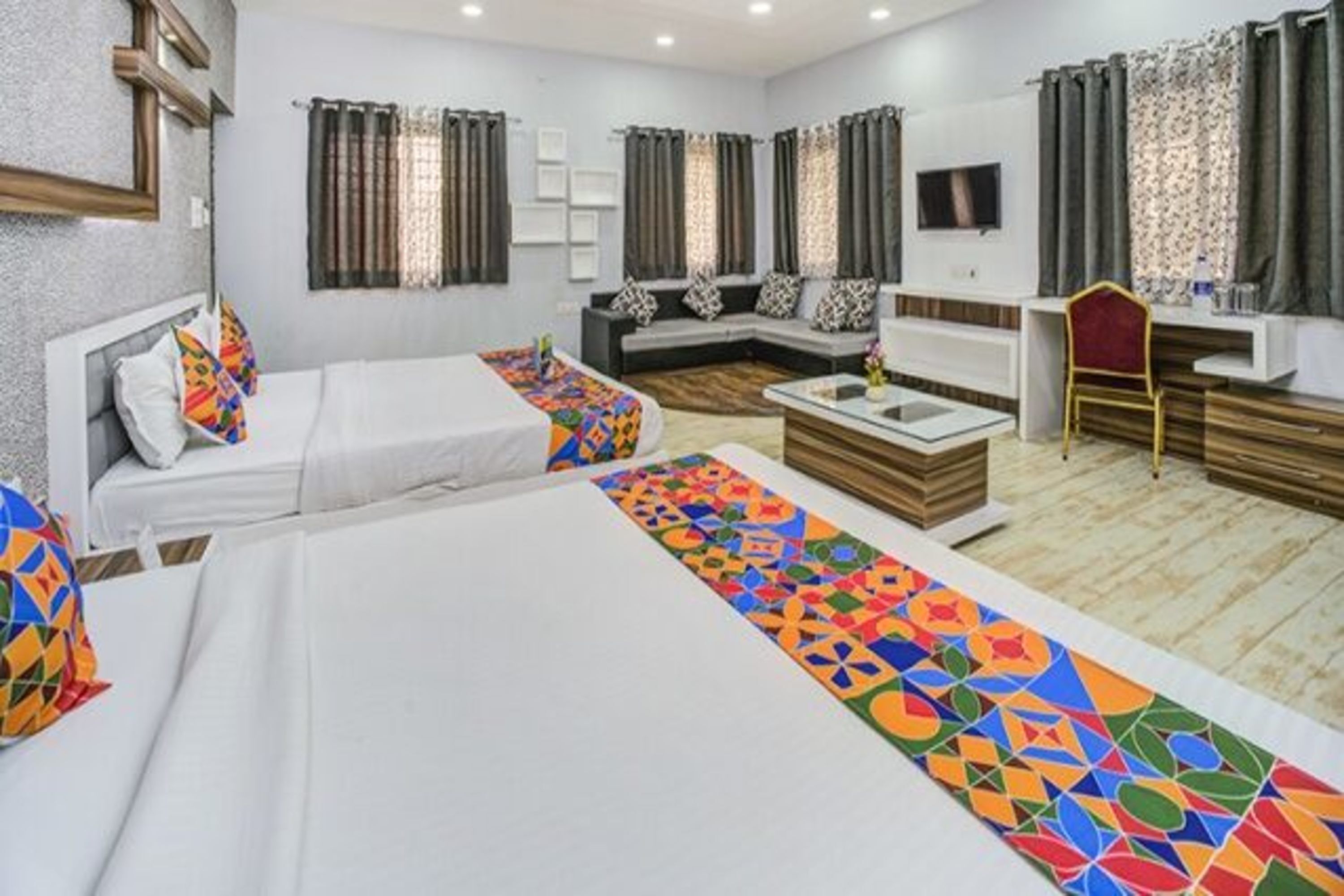 family suite | desk, free wifi