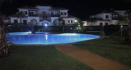 Light, airy and peaceful, top floor apartment with stunning views