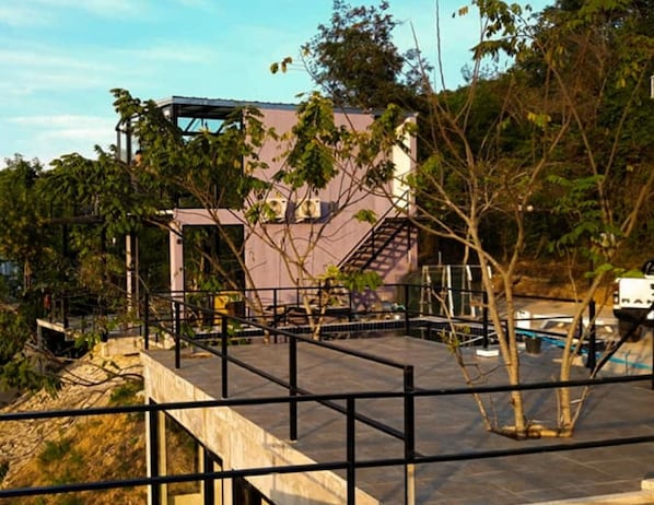 Ngoại thất