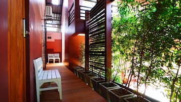 1 bedroom, desk, free WiFi, bed sheets