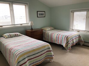 5 bedrooms, iron/ironing board, WiFi