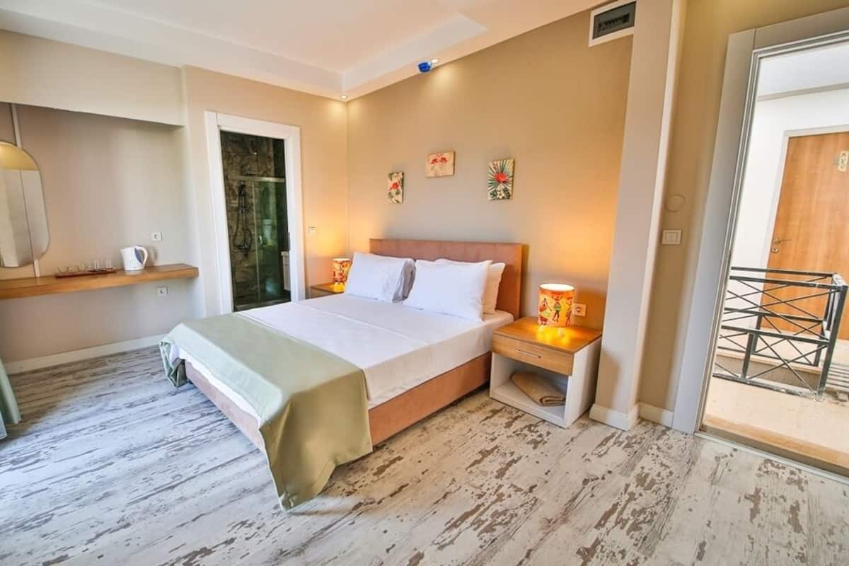 Standard Double Room | 1 bedroom, desk, laptop workspace, free WiFi