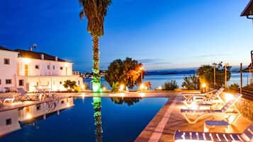 ์์ฆ๋ณ๋ก ์ด์๋๋ ์ผ์ธ ์์์ฅ, ๋ฌด๋ฃ ์นด๋ฐ๋, ์์์ฅ ํ๋ผ์