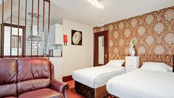 Standard Studio, 1 Double Bed | Desk, free WiFi, bed sheets