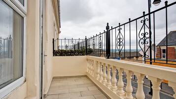 Standard Apartment, 3 Bedrooms | View from room