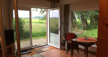 Breekate Ferienwohnung Gustav- mitten im Grünen