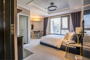 高級寢具、羽絨被、遮光窗簾/窗簾、隔音