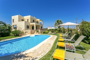 Piscina externa sazonal