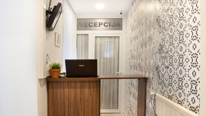 Reception - Bed&Breakfast kod Smilje (Belgrade)