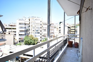 Apartment, 2 Schlafzimmer | Blick vom Balkon