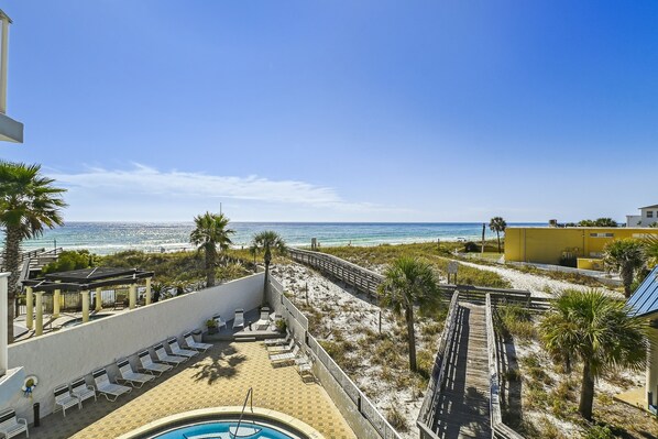 Property grounds - Seacrest 301B is a 2 BR Gulf front on Okaloosa Island by RedAwning (Fort Walton Beach)