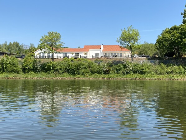 Front of property - Trouwborst Bed And Breakfast (Rhenen)